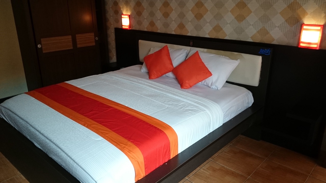 Photo of Bedroom in Kartika Plaza