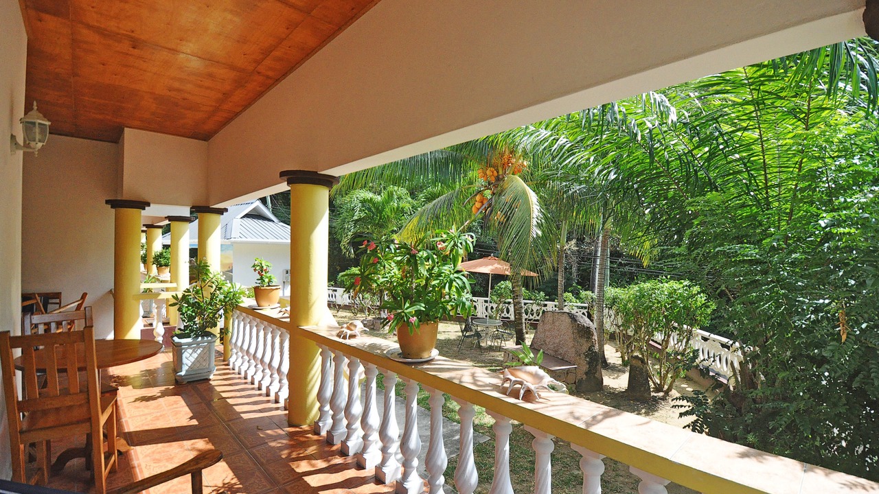Photo of Patio Balcony in Praslin Island