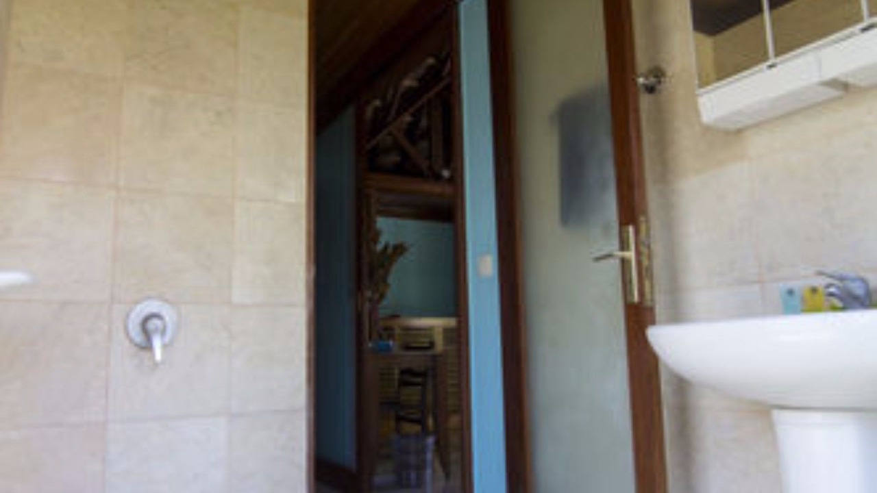 Photo of Bathroom in Vaitape