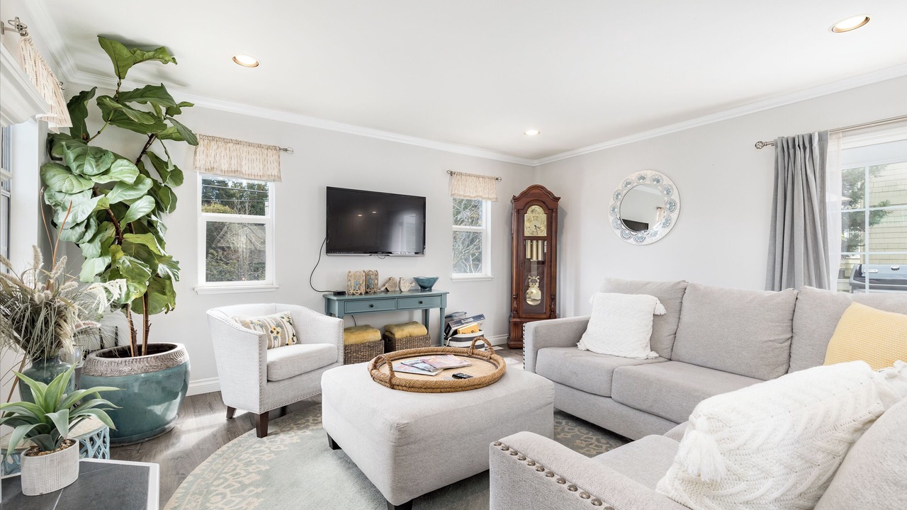 Photo of Livingroom in Beach Hill - Beach Flats
