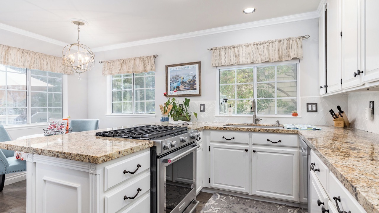 Photo of Kitchen in Beach Hill - Beach Flats