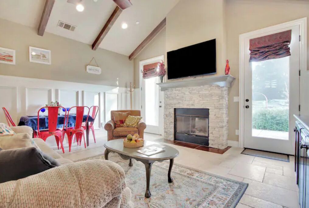 Photo of Livingroom in Scotts Valley