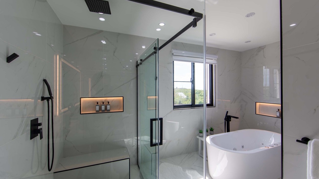 Photo of Bathroom in Discovery Bay