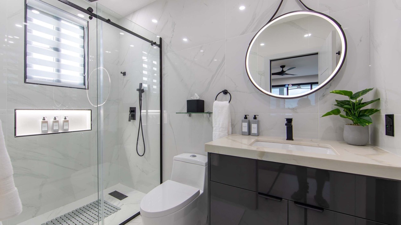 Photo of Bathroom in Discovery Bay