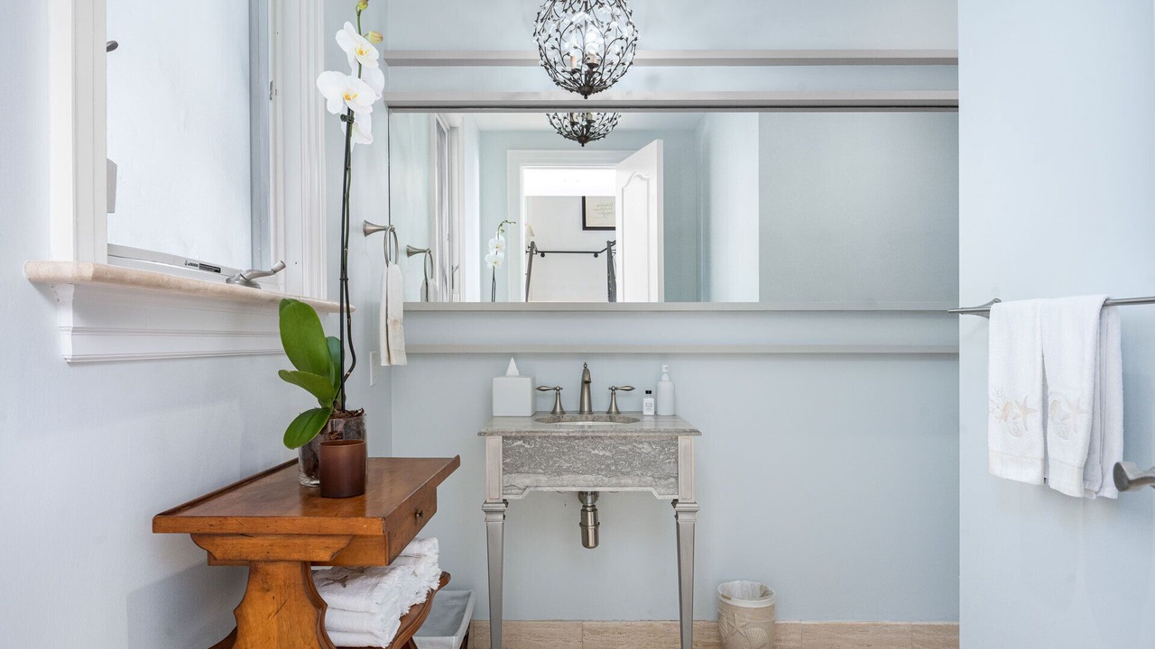 Photo of Bathroom in Long Bay Hills