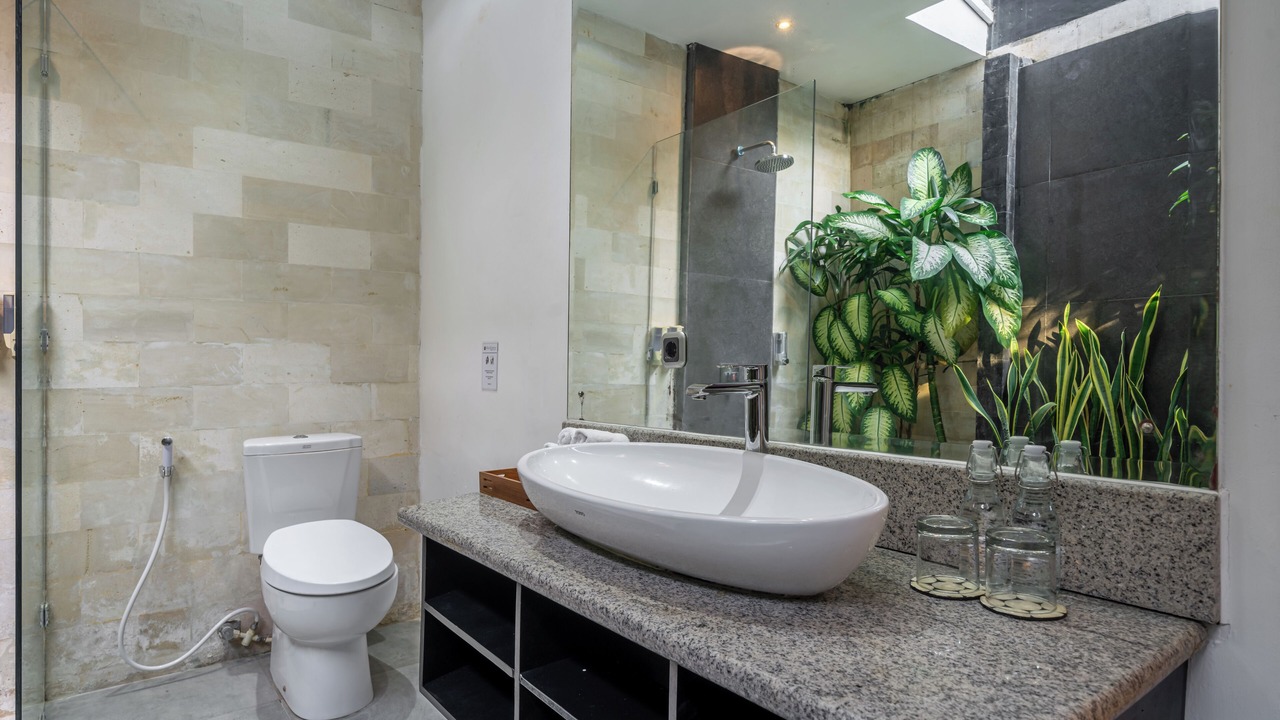 Photo of Bathroom in Laksmana