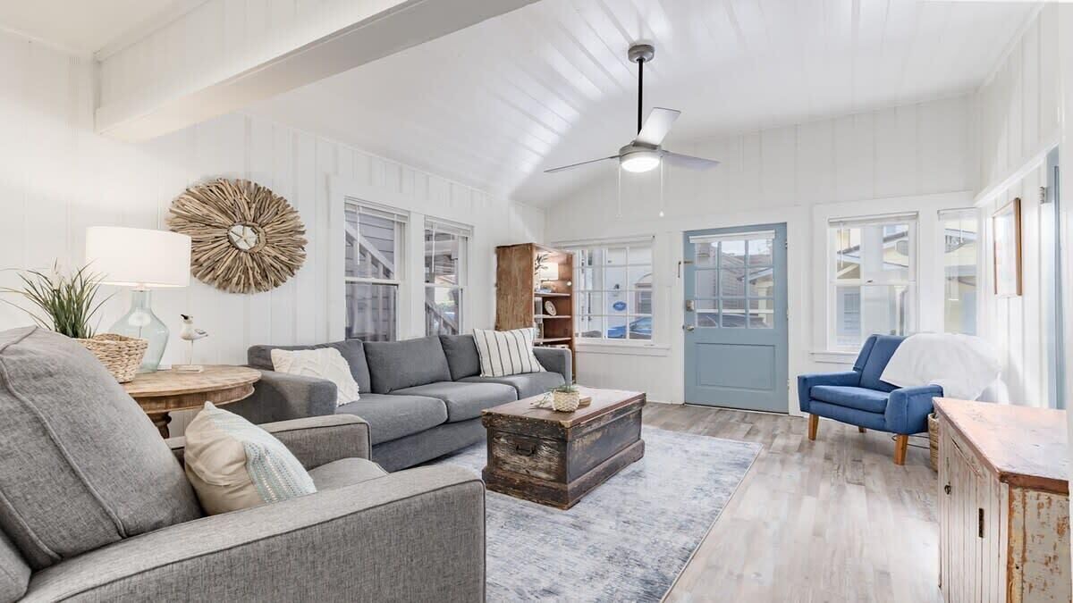 Photo of Livingroom in Capitola