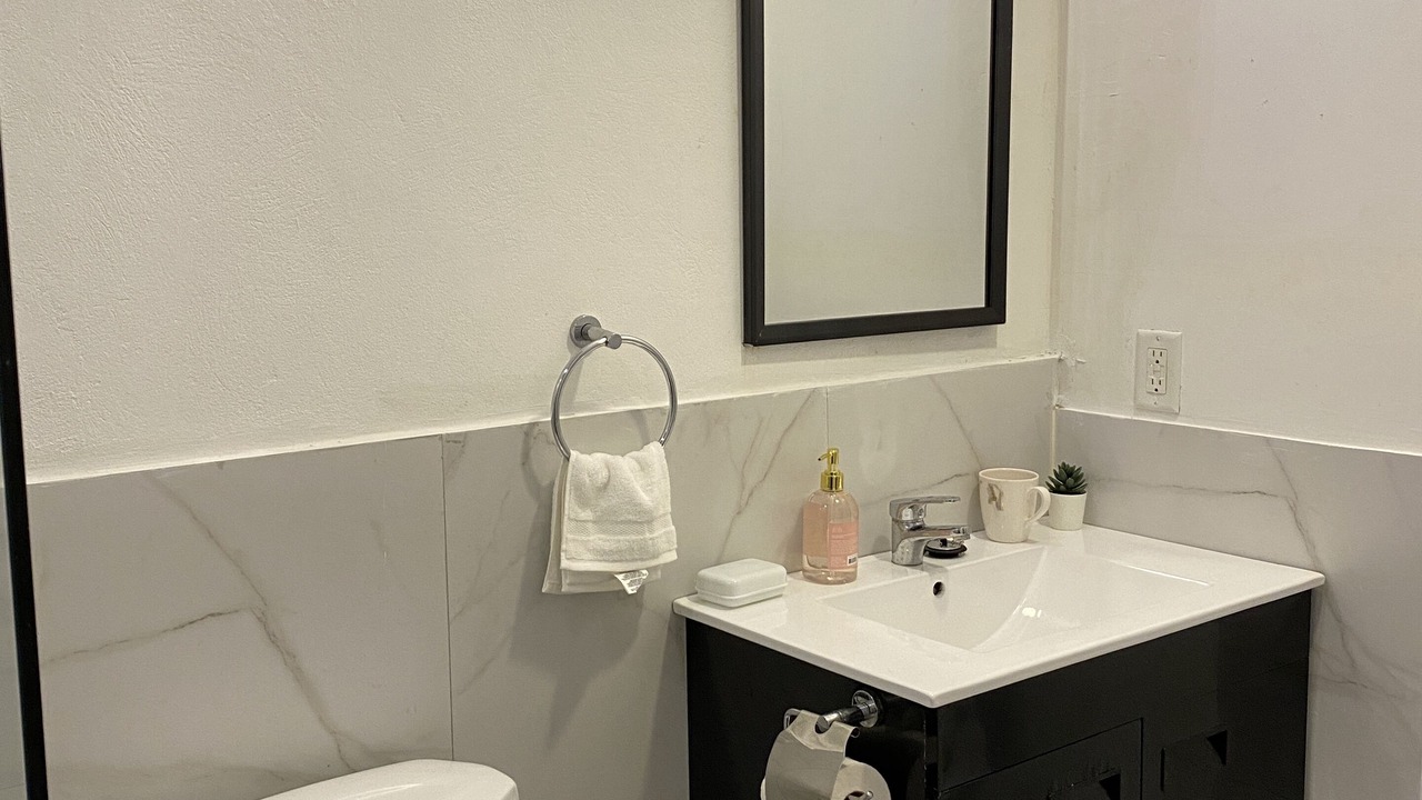 Photo of Bathroom in Venetian Road Settlement