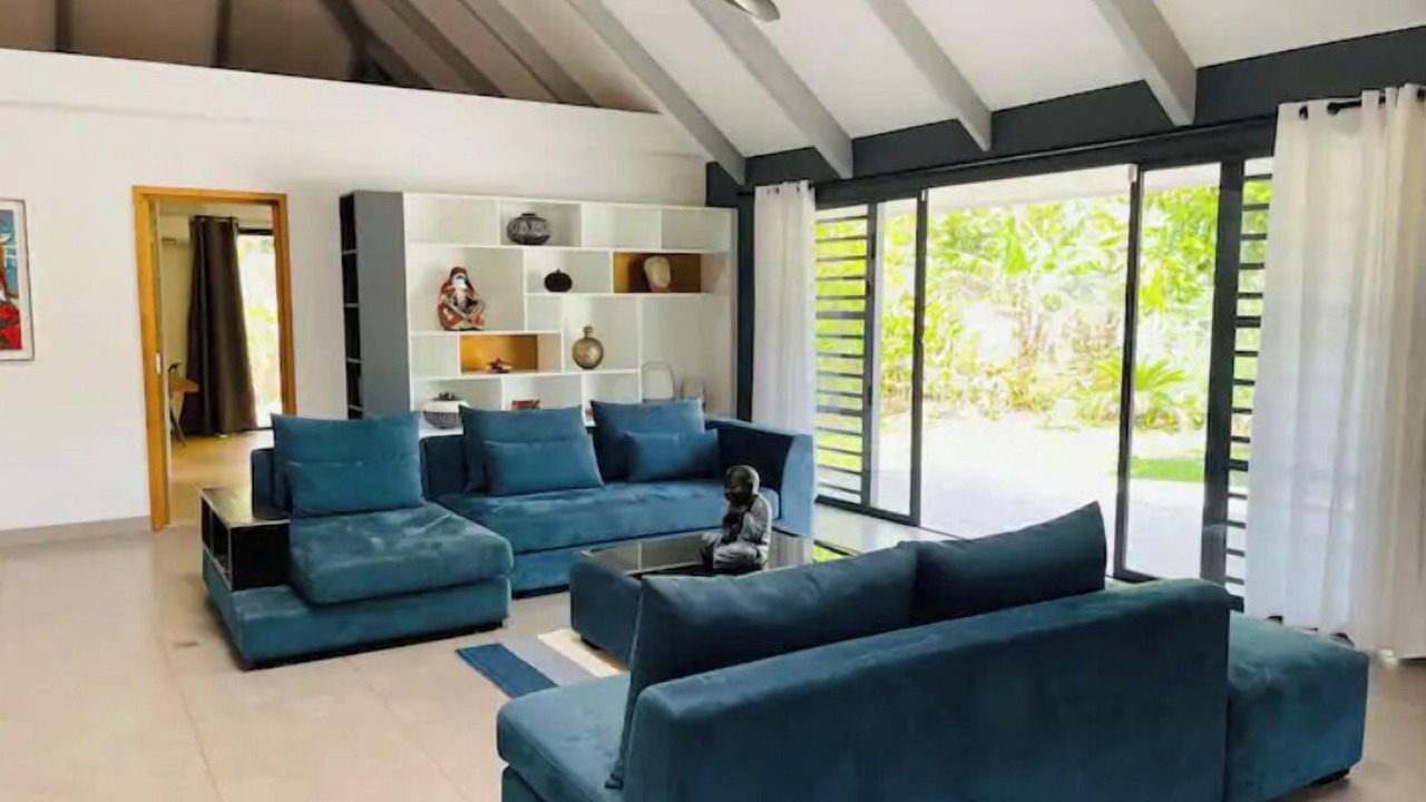 Photo of Livingroom in Point Matira
