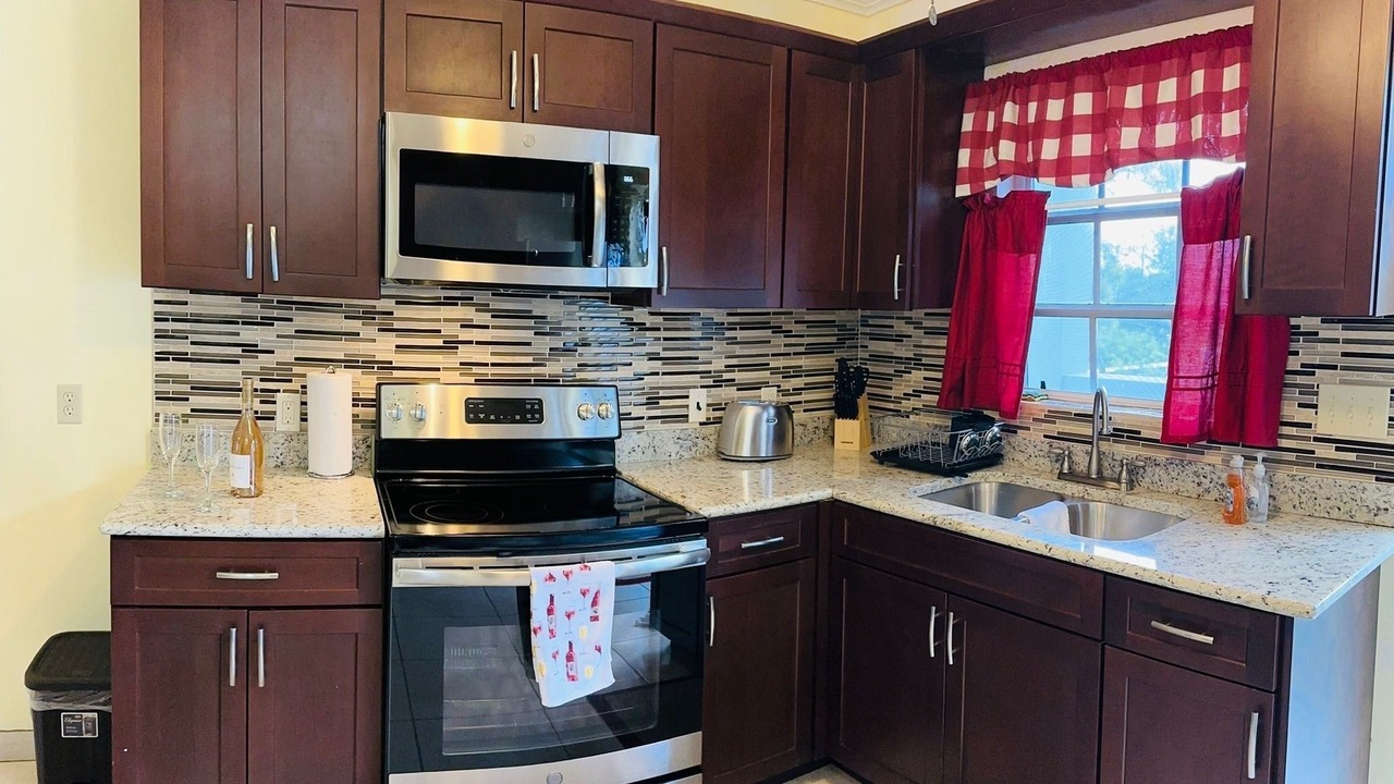 Photo of Kitchen in Long Bay Hills