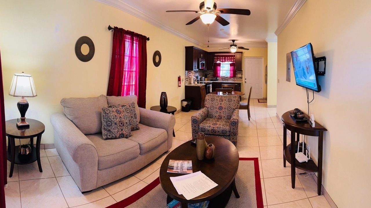 Photo of Livingroom in Long Bay Hills