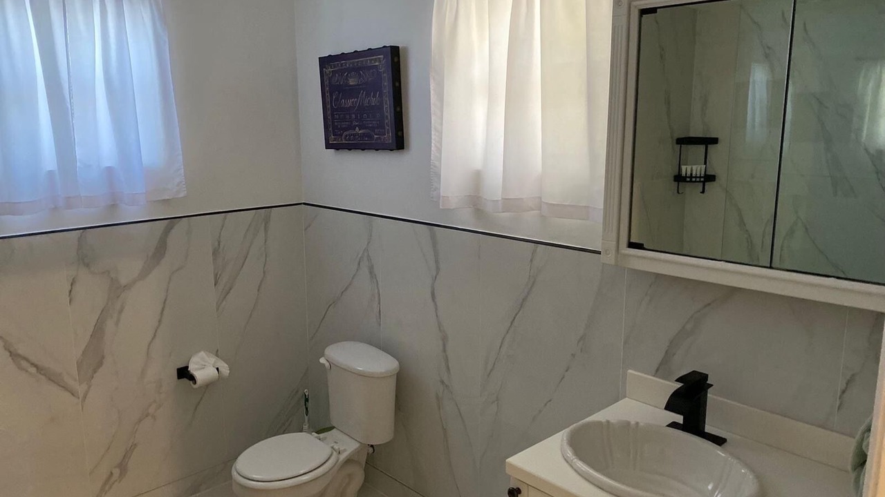 Photo of Bathroom in Leeward Settlement