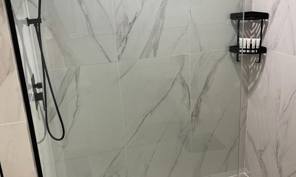 Photo of Bathroom in Leeward Settlement