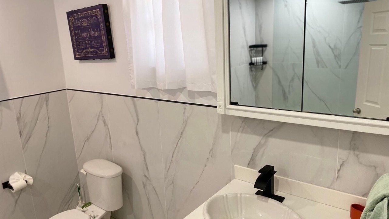 Photo of Bathroom in Leeward Settlement