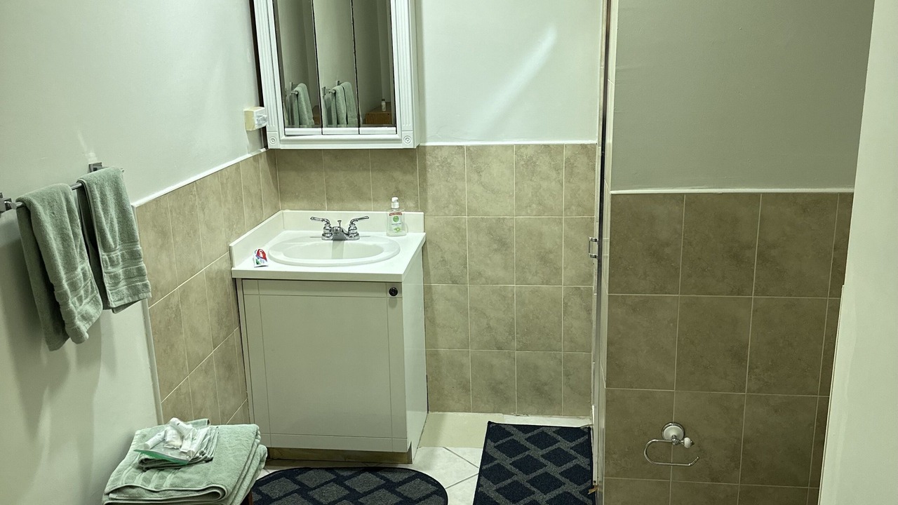 Photo of Bathroom in Leeward Settlement