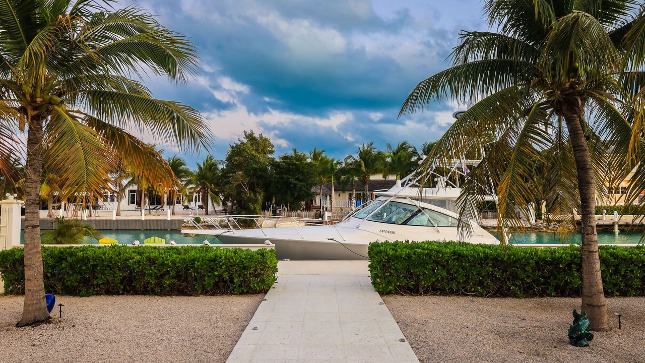 Photo of Outdoor in Leeward Settlement