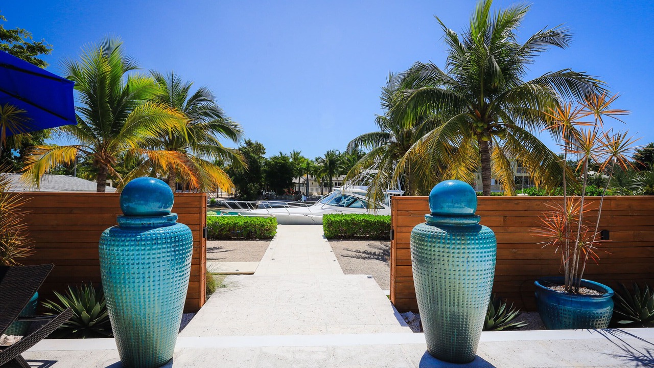 Photo of Outdoor in Leeward Settlement