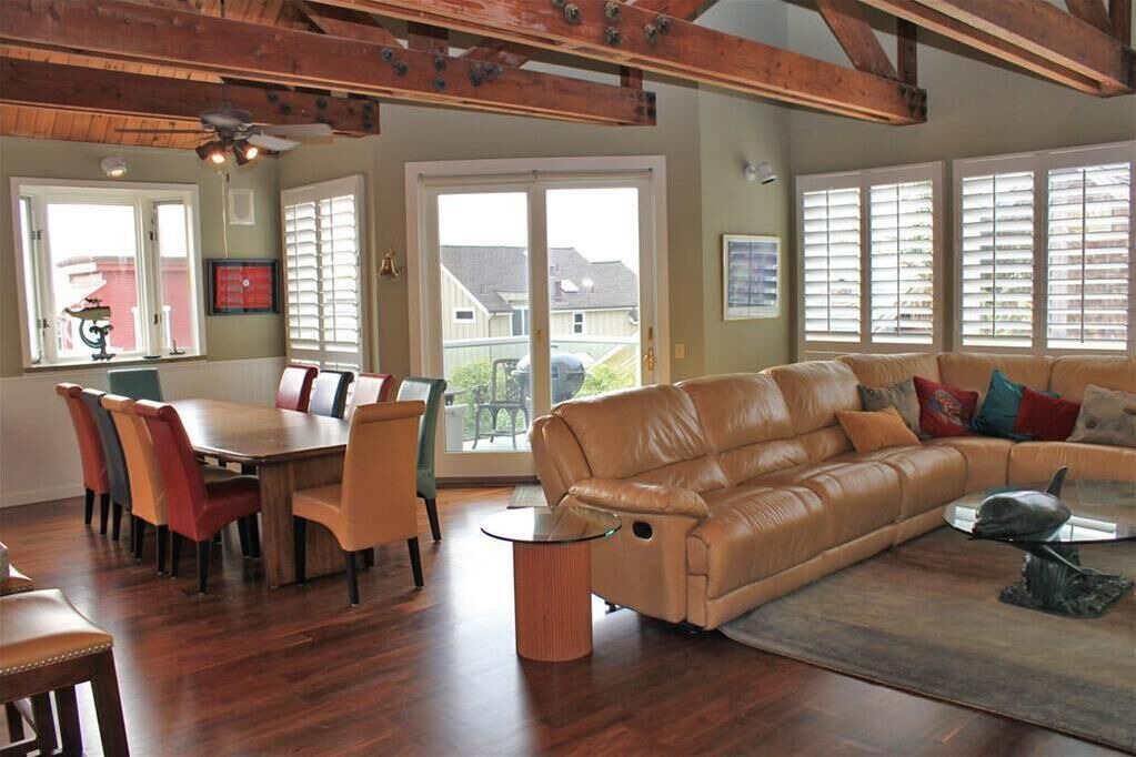 Photo of Livingroom in Eastside Santa Cruz