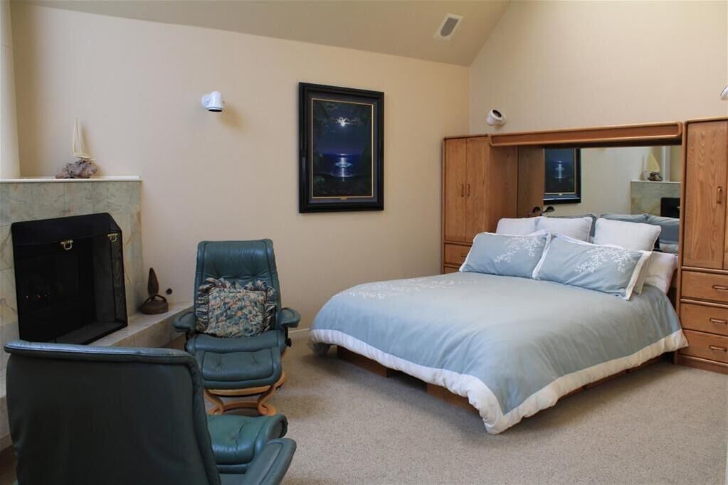 Photo of Bedroom in Eastside Santa Cruz