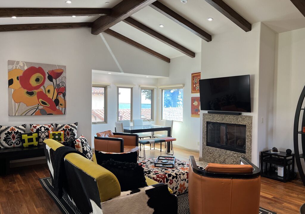 Photo of Livingroom in Opal Cliffs