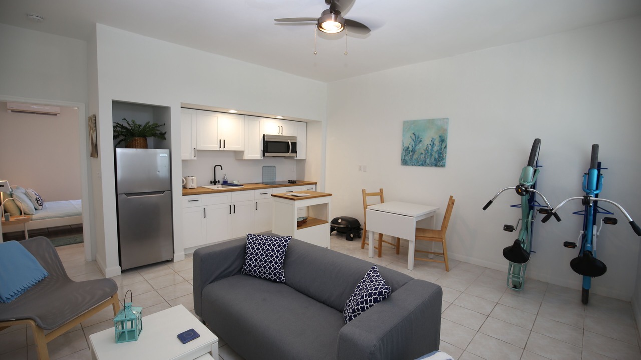 Photo of Livingroom in Cockburn Town
