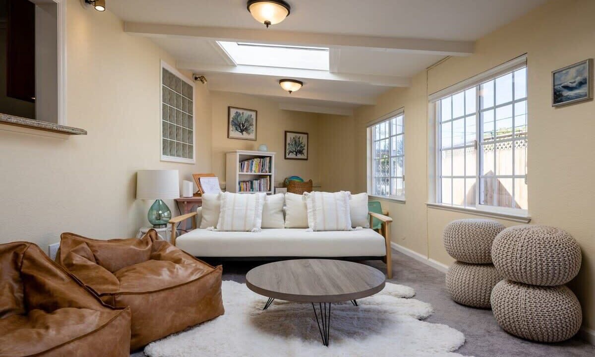 Photo of Livingroom in Opal Cliffs