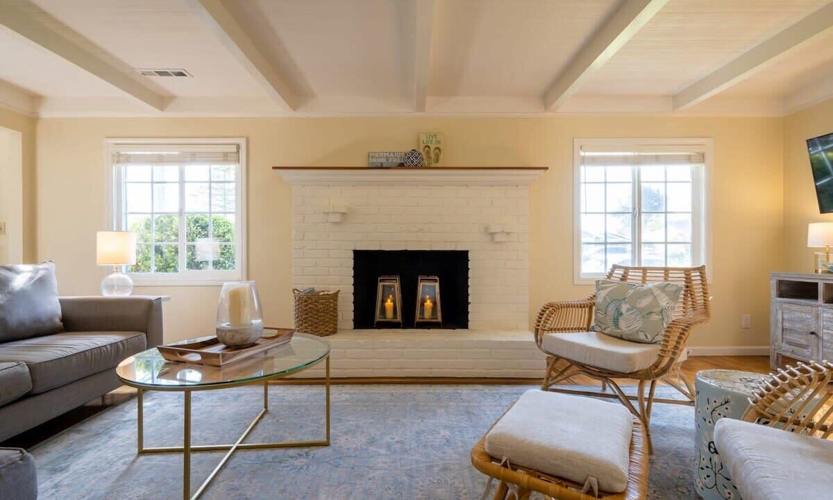 Photo of Livingroom in Opal Cliffs