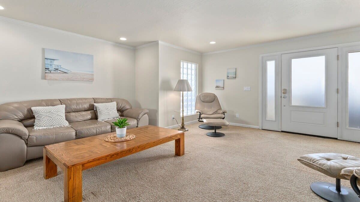 Photo of Livingroom in Capitola