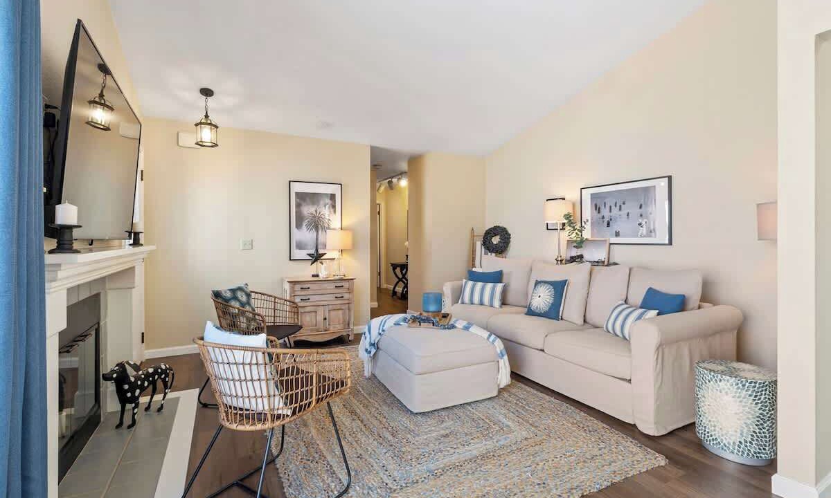 Photo of Livingroom in Eastside Santa Cruz