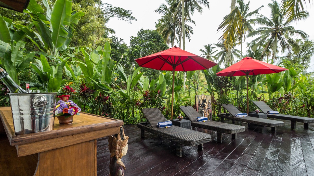 Photo of Patio Balcony in Sambahan