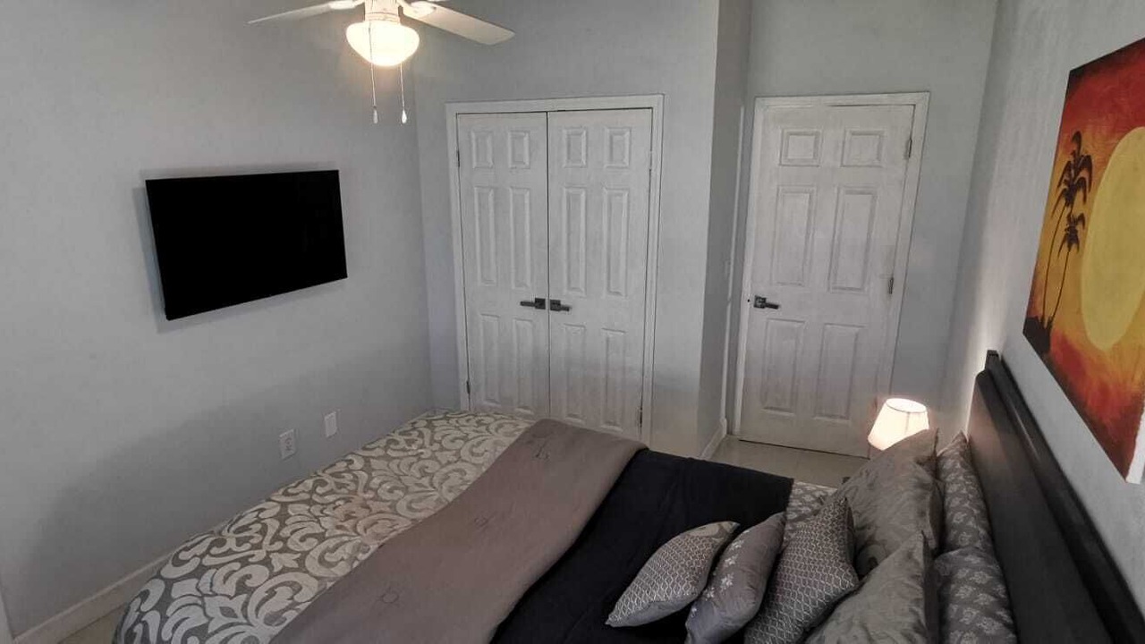 Photo of Bedroom in Conch Bar