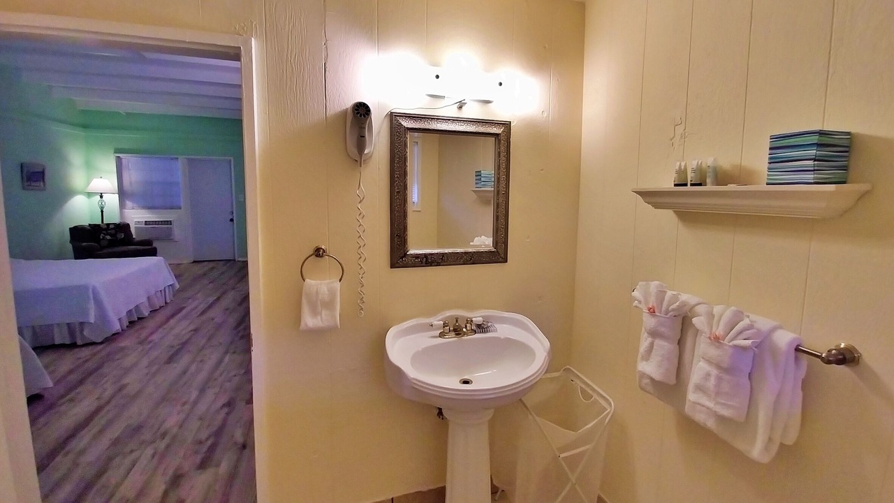 Photo of Bathroom in Cockburn Town