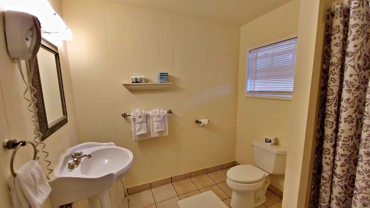 Photo of Bathroom in Cockburn Town