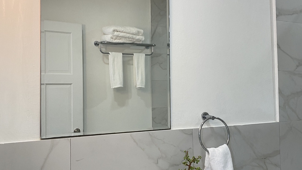 Photo of Bathroom in Venetian Road Settlement