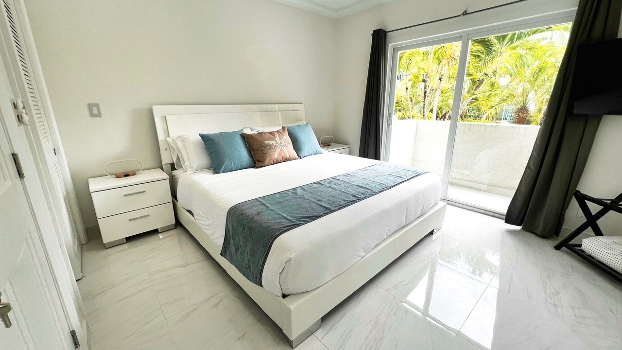 Photo of Bedroom in Leeward Settlement