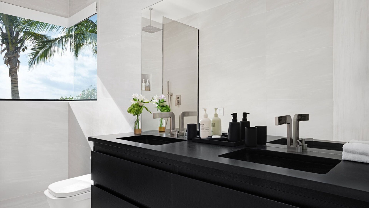 Photo of Bathroom in Ocean Point