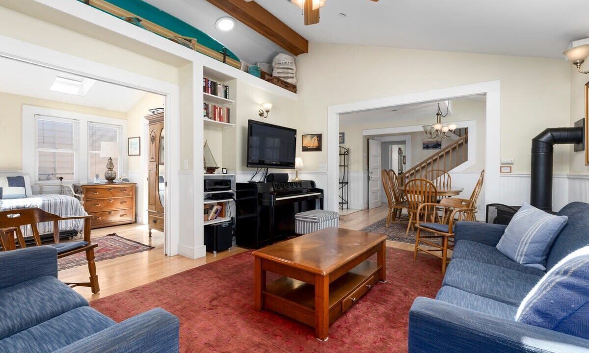 Photo of Livingroom in Capitola