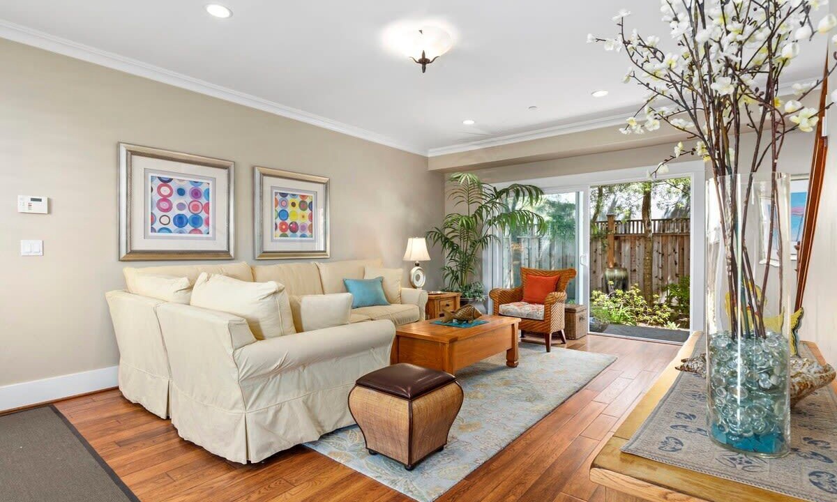 Photo of Livingroom in Eastside Santa Cruz