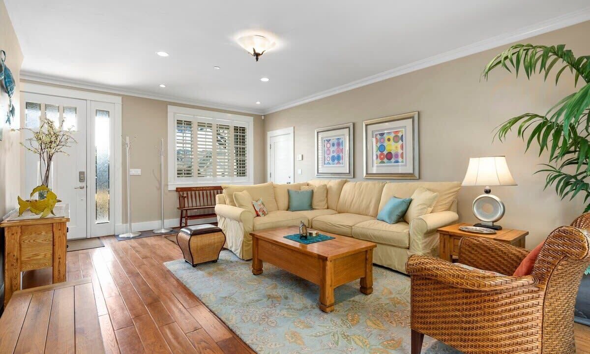Photo of Livingroom in Eastside Santa Cruz