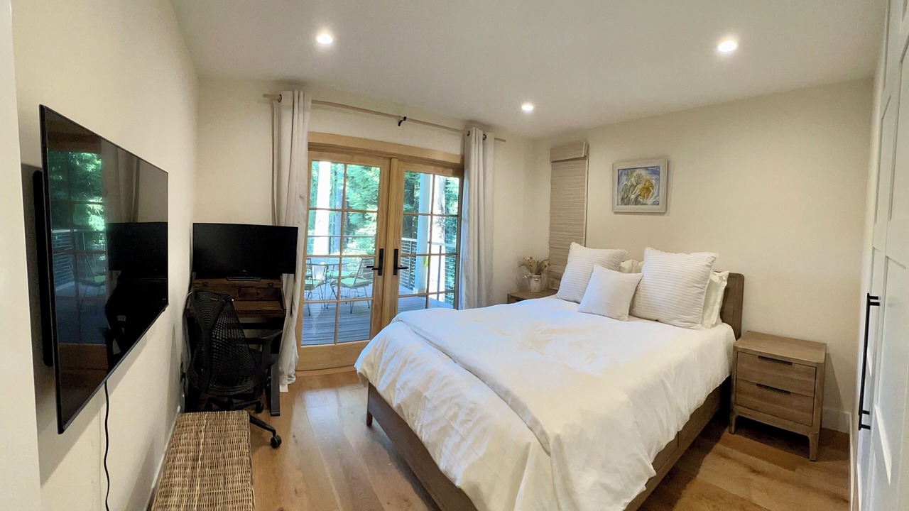 Photo of Bedroom in Santa Cruz