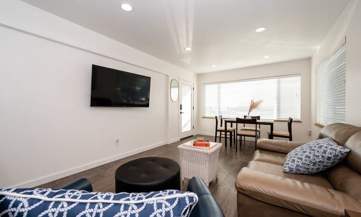 Photo of Livingroom in Eastside Santa Cruz