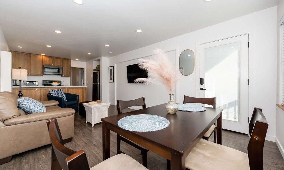 Photo of Livingroom in Eastside Santa Cruz
