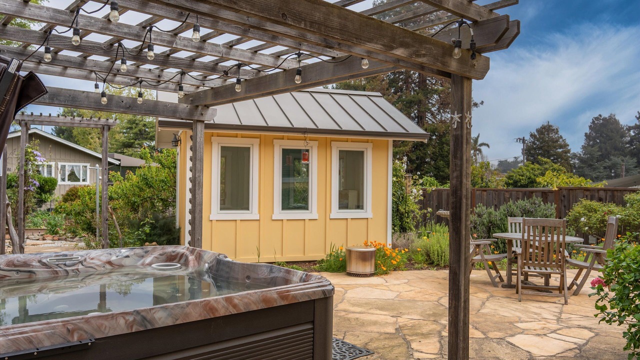 Photo of Outdoor in Eastside Santa Cruz
