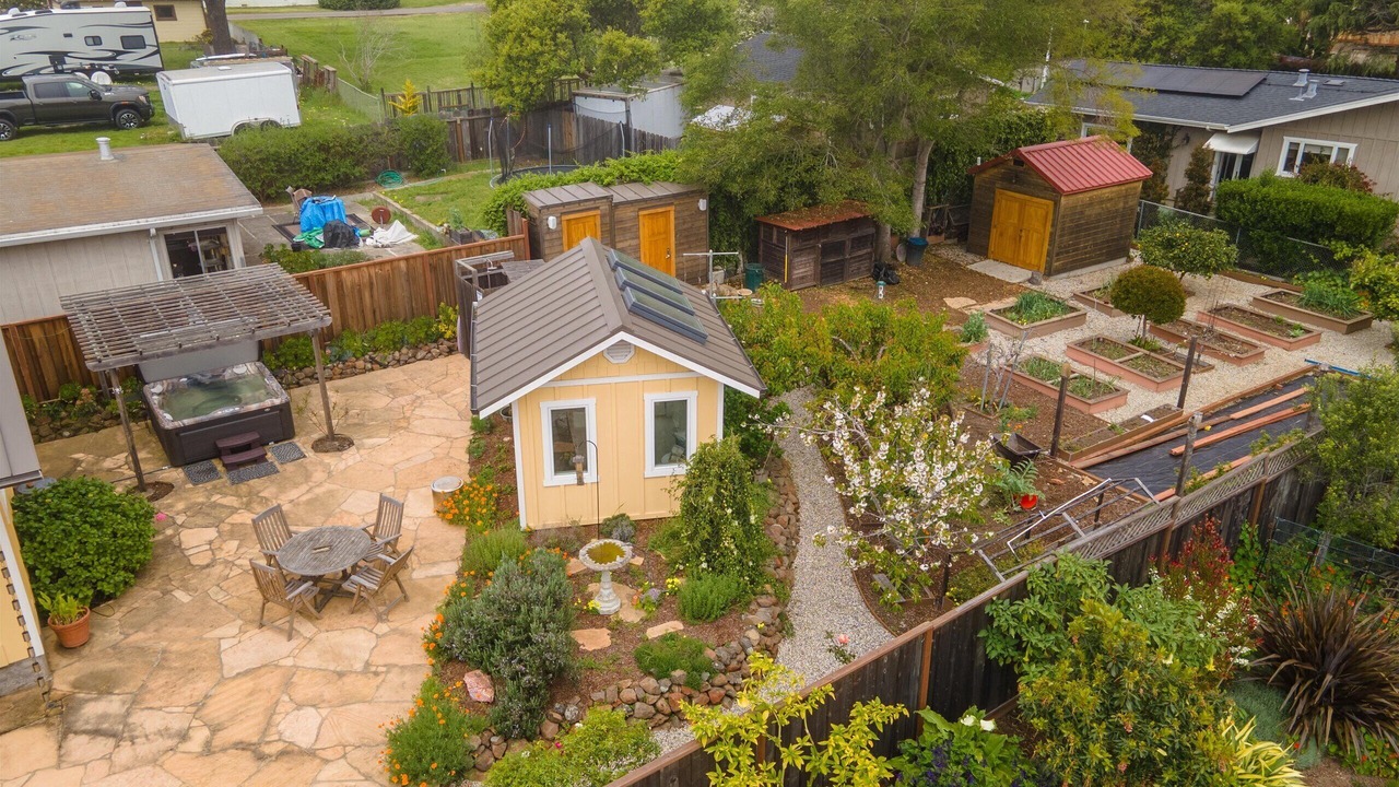 Photo of Outdoor in Eastside Santa Cruz