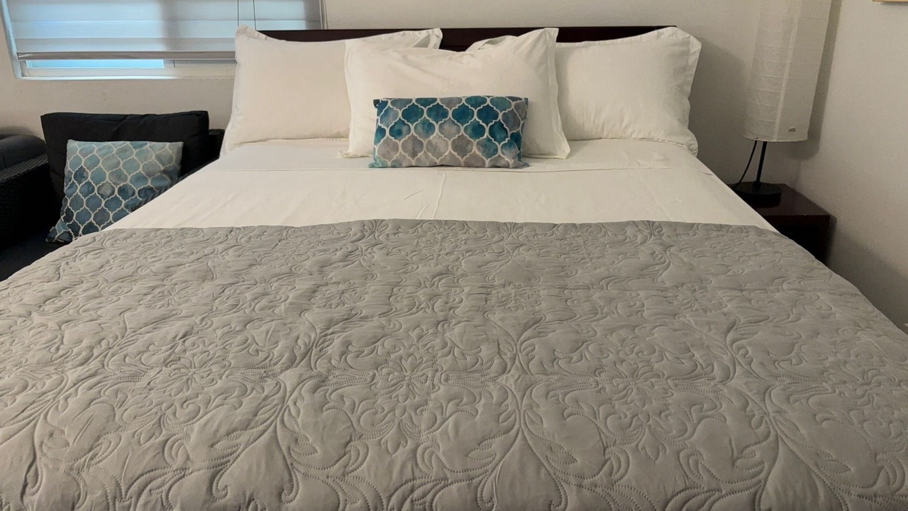 Photo of Bedroom in Venetian Road Settlement