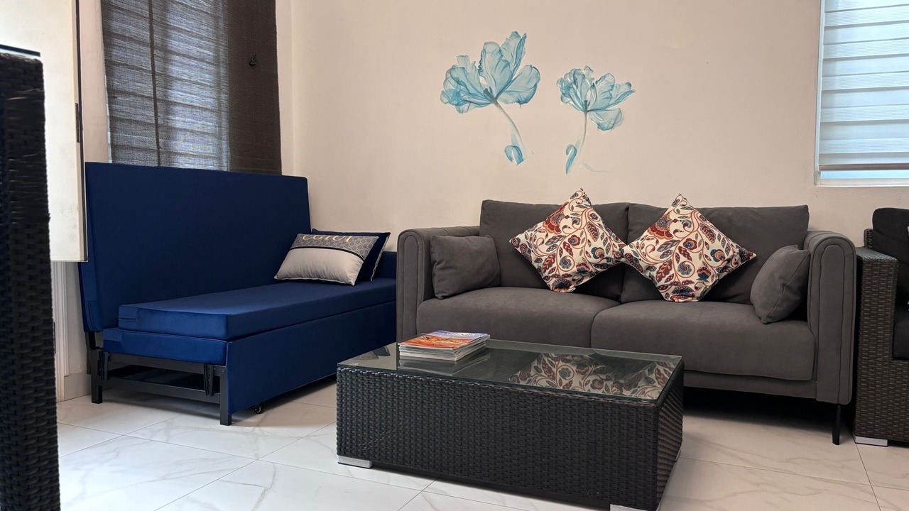 Photo of Livingroom in Venetian Road Settlement