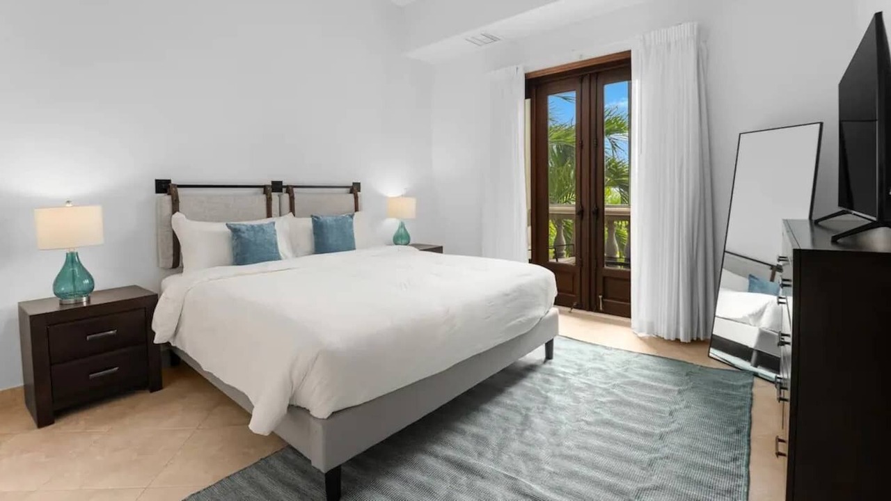 Photo of Bedroom in Grace Bay