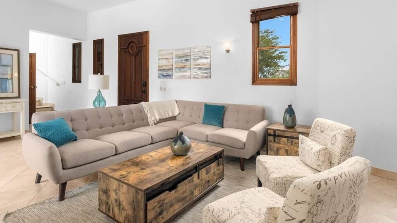 Photo of Livingroom in Grace Bay