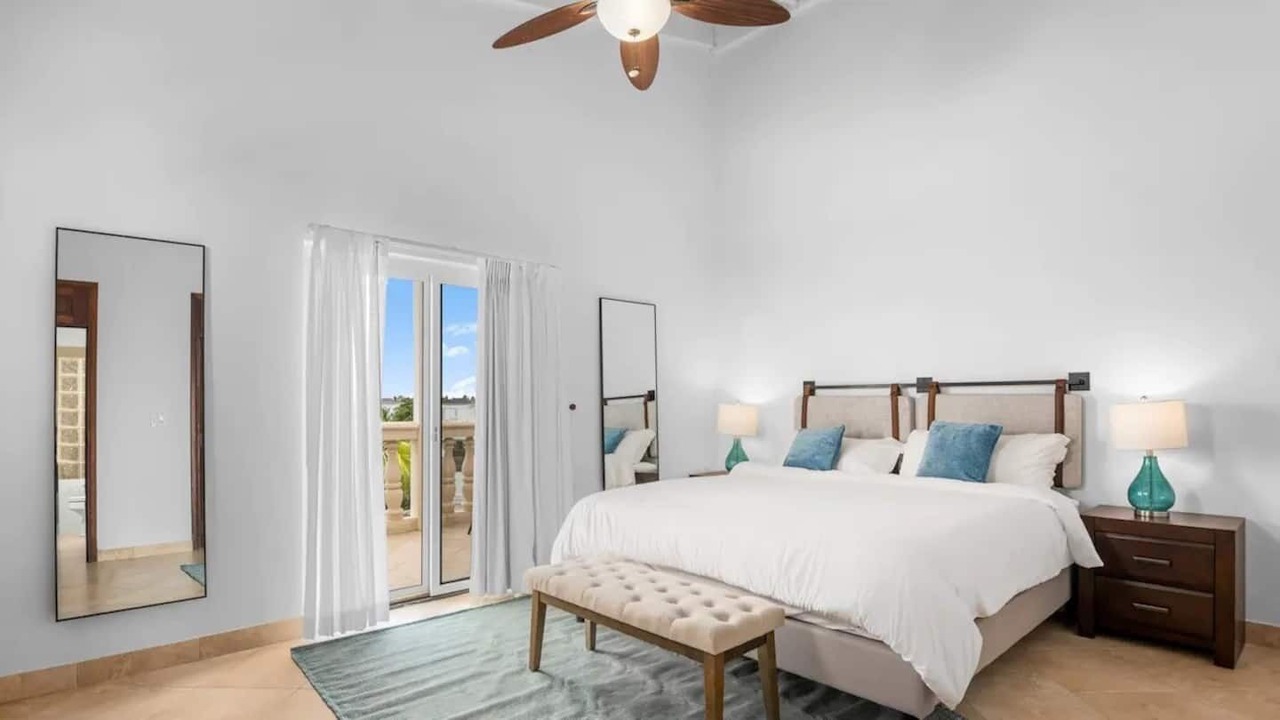 Photo of Bedroom in Leeward Settlement