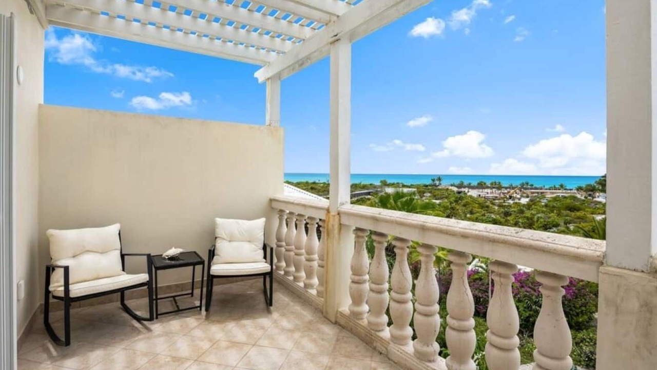Photo of Outdoor in Leeward Settlement